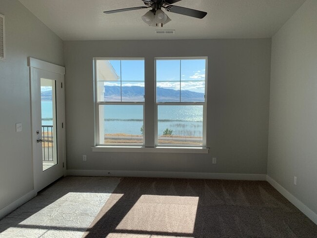 Building Photo - 589 N 360 W