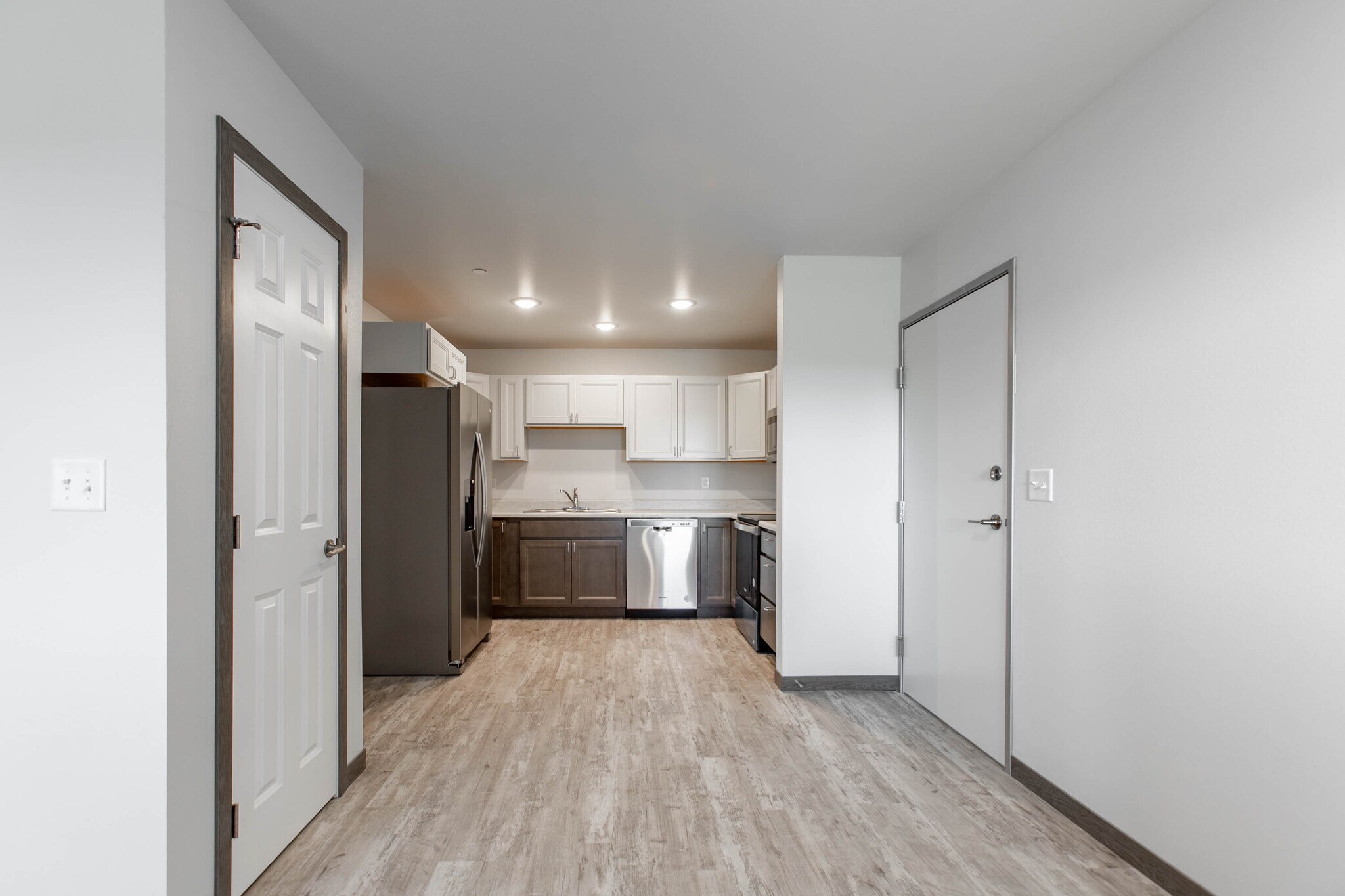 Moonlight Apartment Complex - 1050 Valley Dr Rapid City, SD 57703 ...