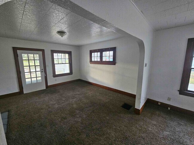 Foto del edificio - 1600 Hearthstone Dr