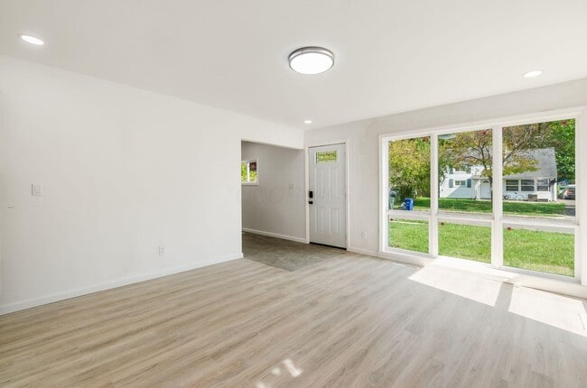 Building Photo - 2263 Dawnlight Ave