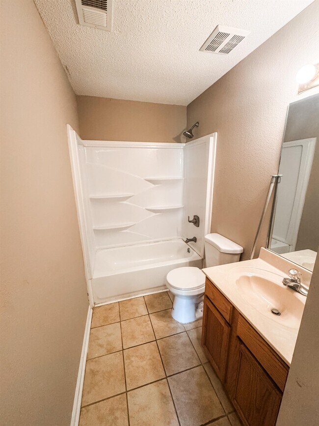 Building Photo - 6943 Naples Dr