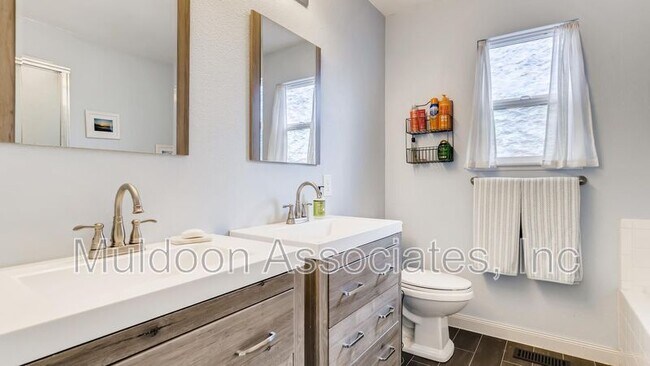 Foto del edificio - 4844 Little London Dr