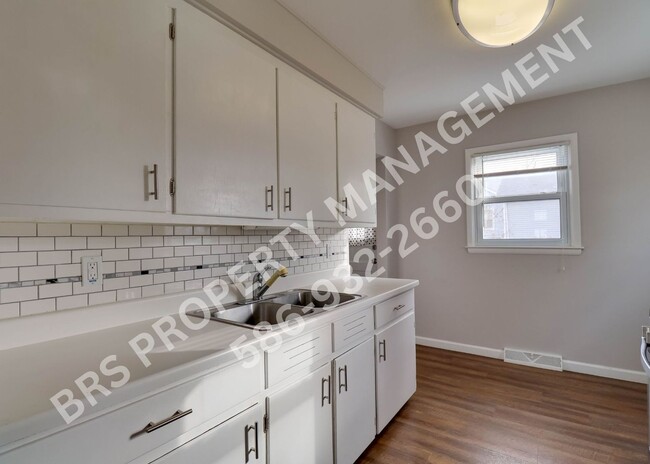 Building Photo - Totally renovated 2 BR  with new appliances