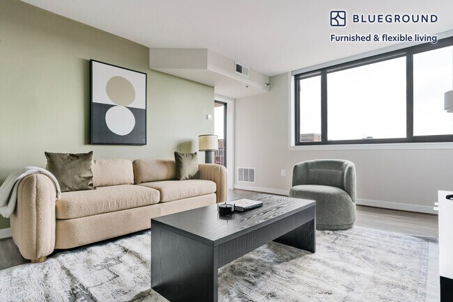 Building Photo - 1200 N Veitch St