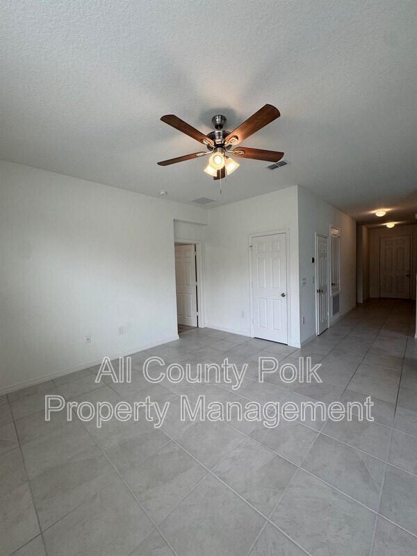 Foto del edificio - 7163 Cruz Ct