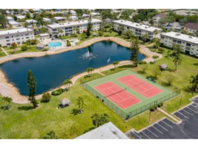 Foto del edificio - Top Floor Corner Unit in Gulfwinds East