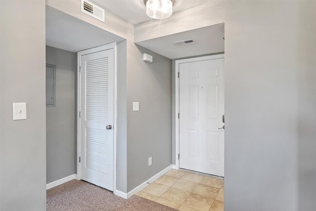 Building Photo - 9733 Crayford Rd