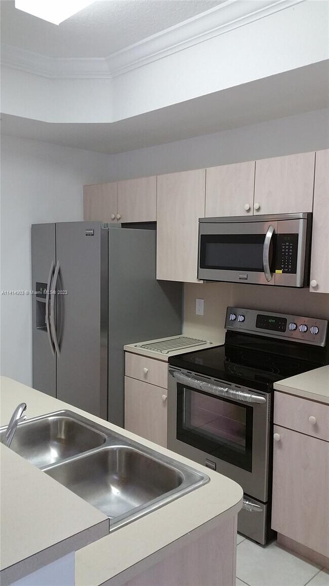 Building Photo - 4917 Tradewinds Ter