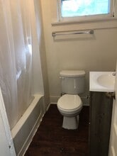 Building Photo - 1430 SW Polk St