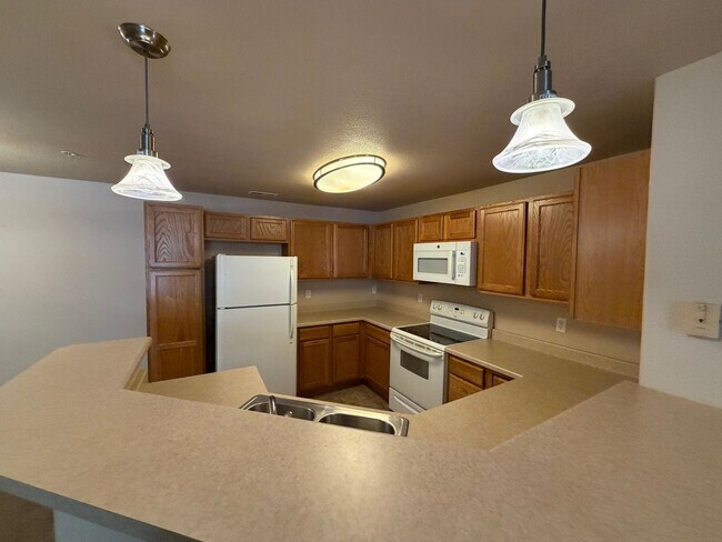 Building Photo - 605 Cougar Bluff Point