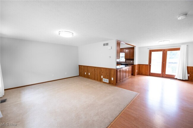 Building Photo - 273 Allen Dr