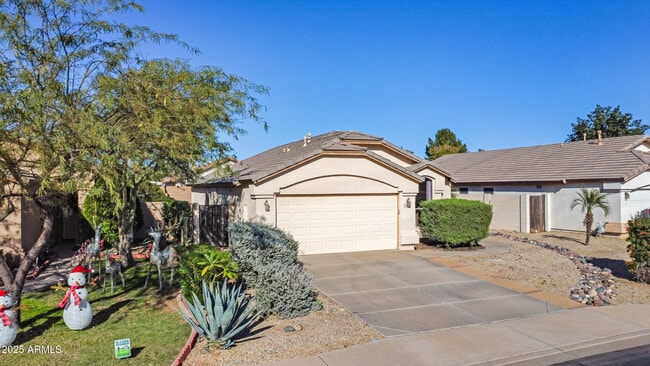 Building Photo - 9346 E Plana Ave