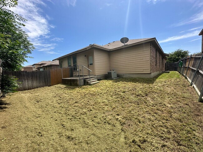 Building Photo - Townhome for rent