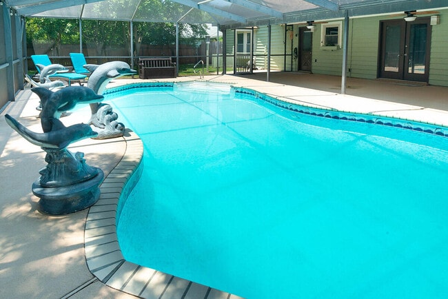 Foto del edificio - 505 Softwood Dr