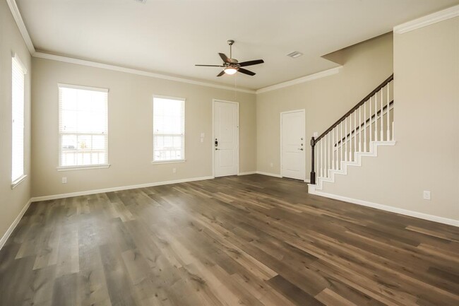 Foto del edificio - 9910 Crescent Cove Dr