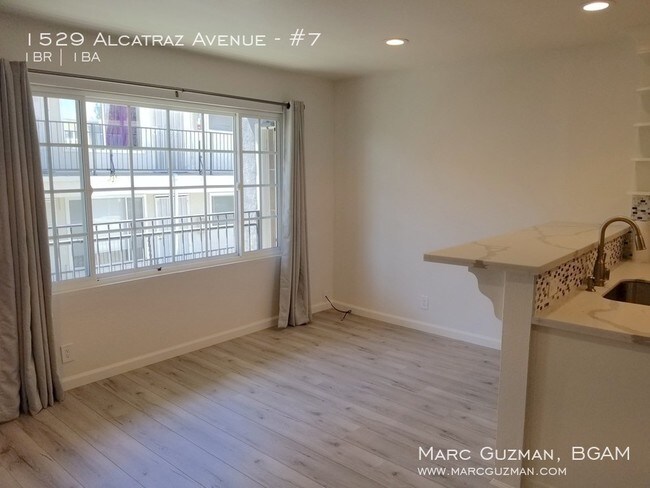 Building Photo - 1529 Alcatraz Ave