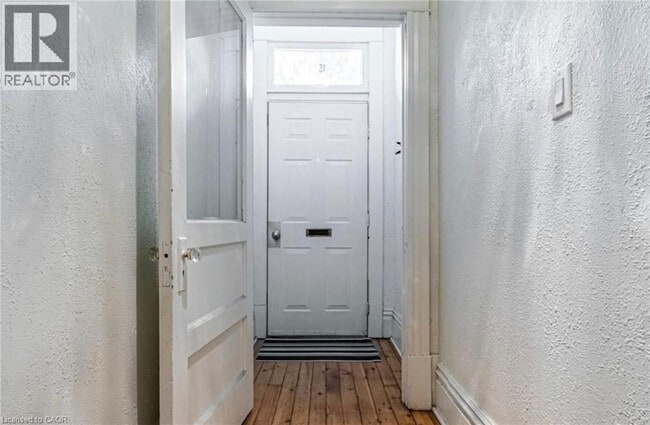 Building Photo - 15 Caroline St N