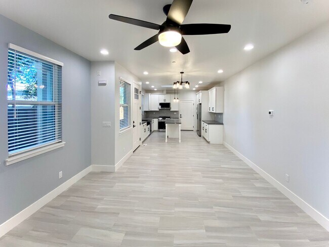 Foto del edificio - Brand New Fully Upgraded 3-bedroom Home in...