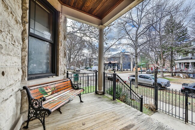 Foto del edificio - 3901 N Hamilton Ave