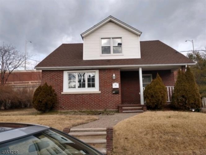 Primary Photo - 32 Trimble Ave