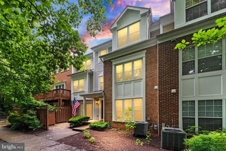 Building Photo - 4339 Runabout Ln
