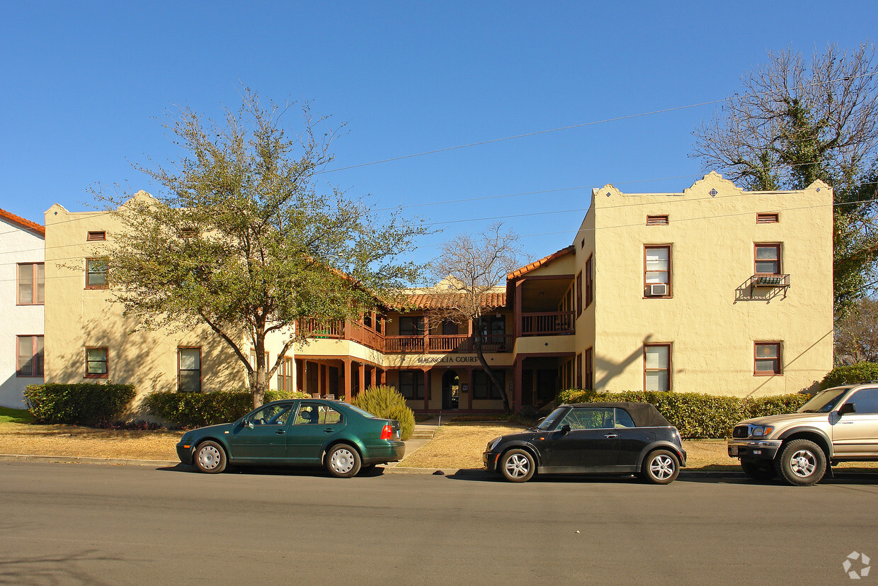 Primary Photo - Magnolia Courts