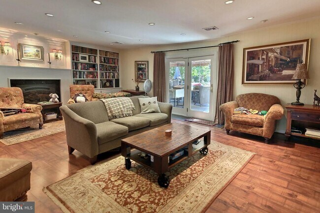 Foto del edificio - 819 Meetinghouse Rd