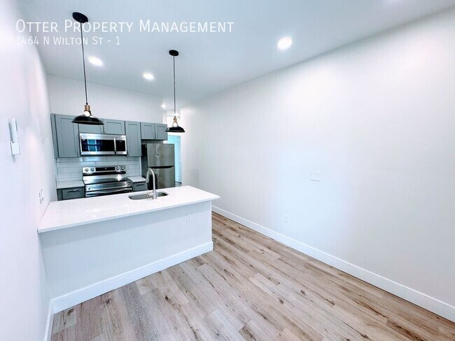 Foto del edificio - 1464 N Wilton St