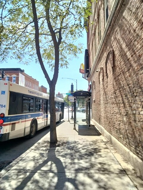 Foto del edificio - 2000-2002 W Chicago Ave