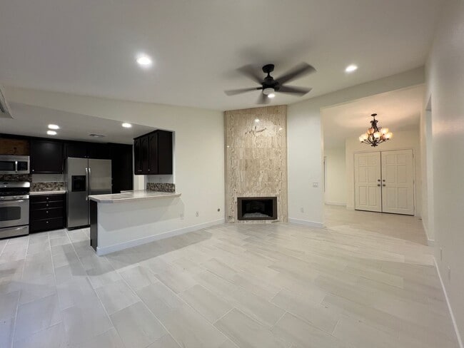 Building Photo - Gorgeous 3 bedrooms, 2 baths in highly desired North La Quinta