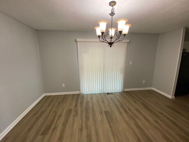 Foto del edificio - 3063 Sasanqua Ln SW