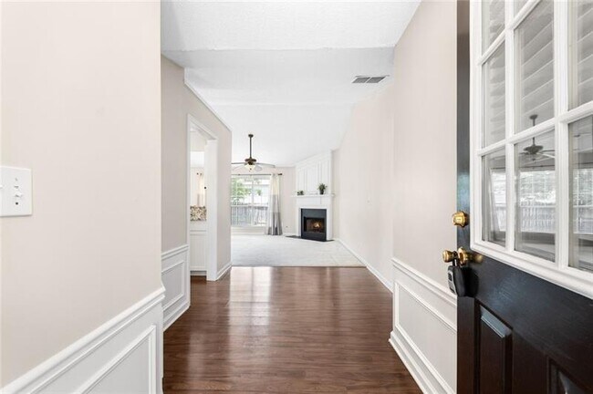 Foto del edificio - 590 Barsham Way
