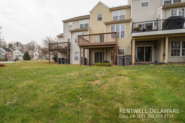Building Photo - 803 N Waterford Ln