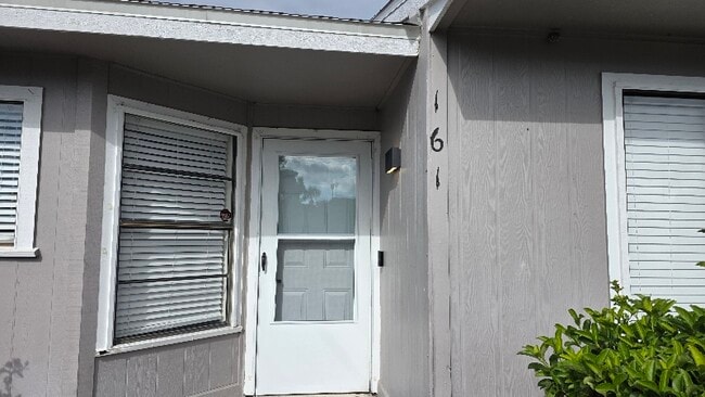 Foto del edificio - 161 Breezeway Ct