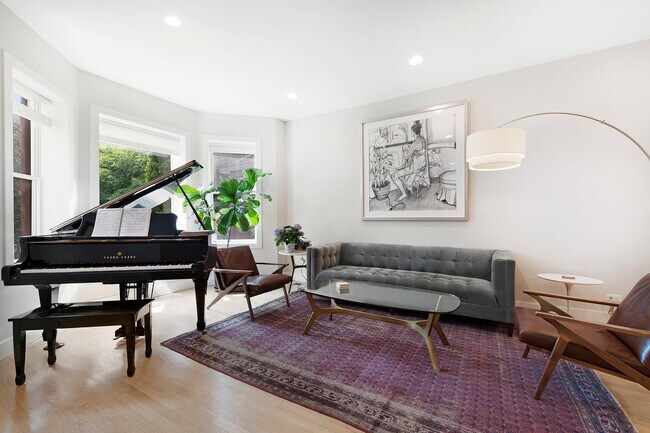 Foto del edificio - 4532 N Damen Ave