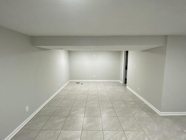 Foto del edificio - 8312 East 105th Street - 2