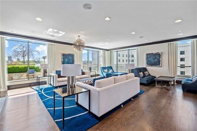 Foto del edificio - 270 17th St NW