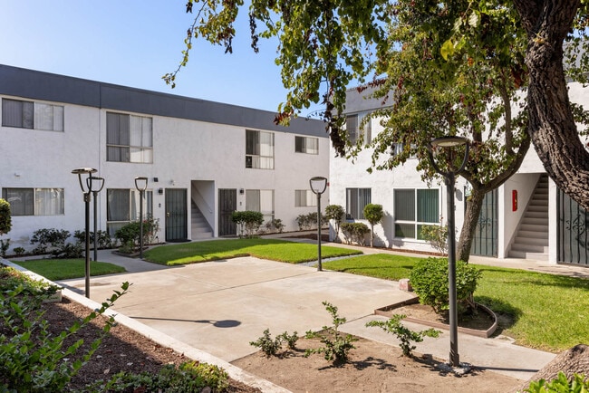 Building Photo - Mar at Laurel