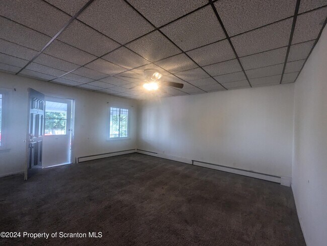 Building Photo - 947 Carmalt St