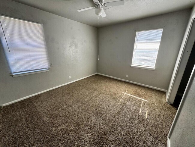 Foto del edificio - 1411 Deville St