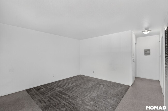 Building Photo - 311 7th St