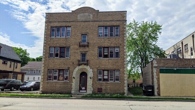 Building Photo - 4821 W Burleigh St