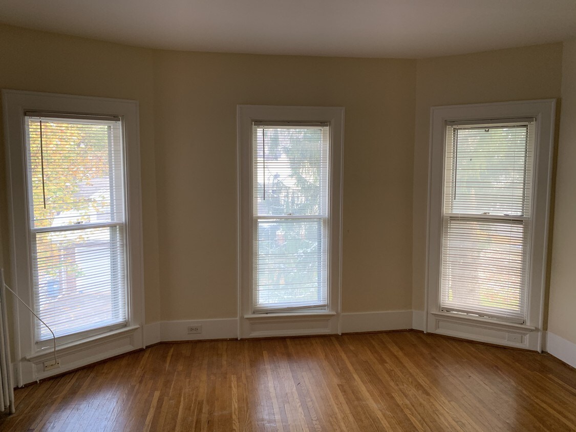 Foto principal - 58 N Grove St