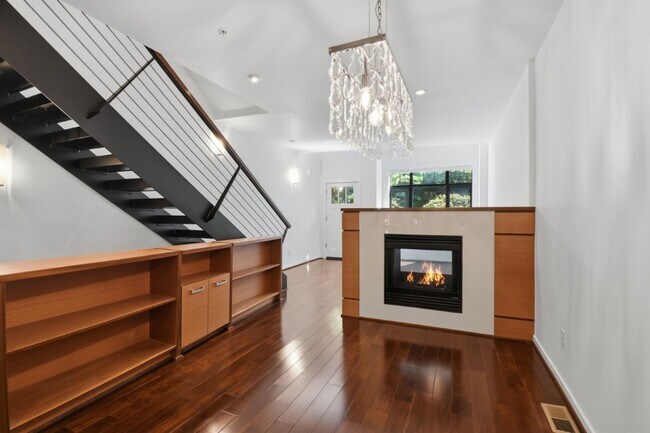 Foto del edificio - 2Bd/1.75Ba Bellevue Townhome