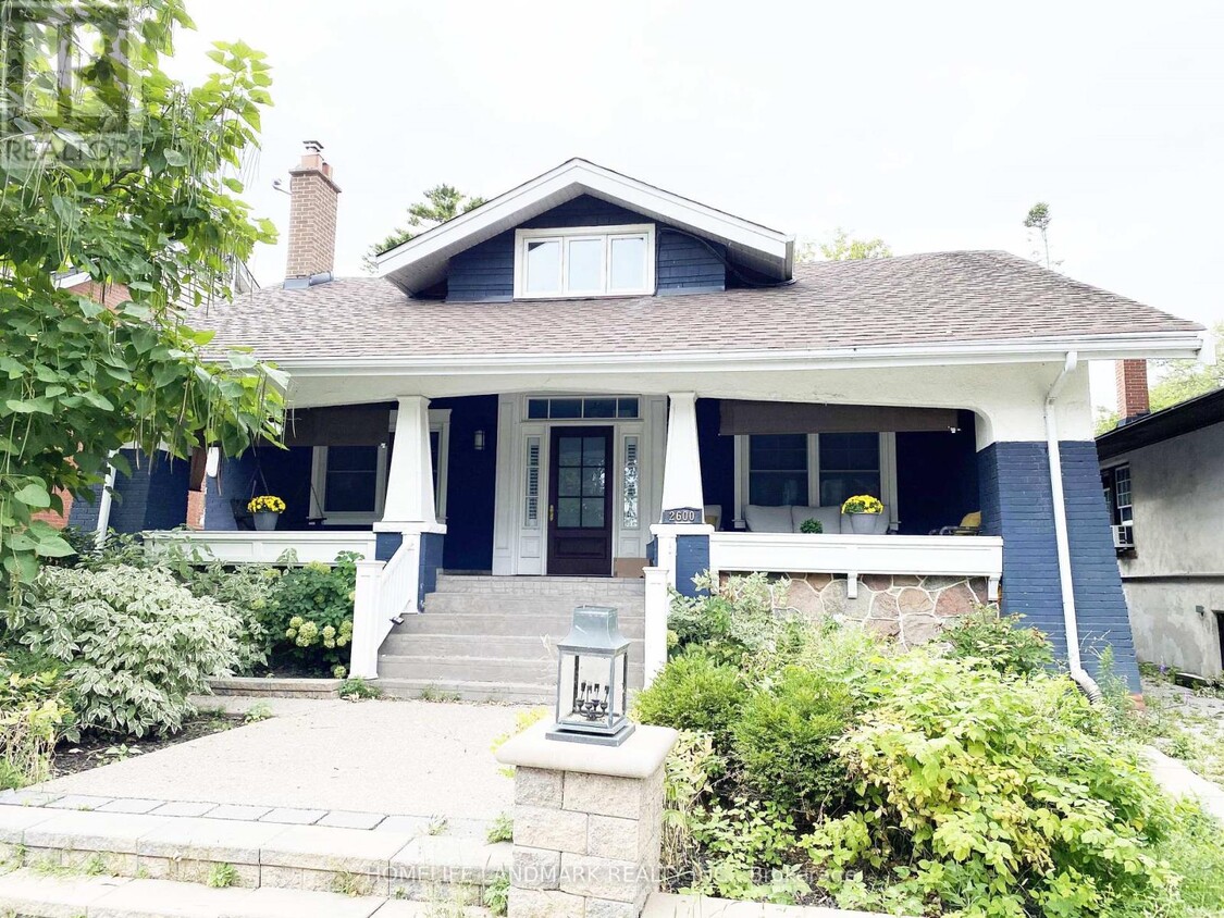 Photo principale - 2600 Lake Shore Blvd W