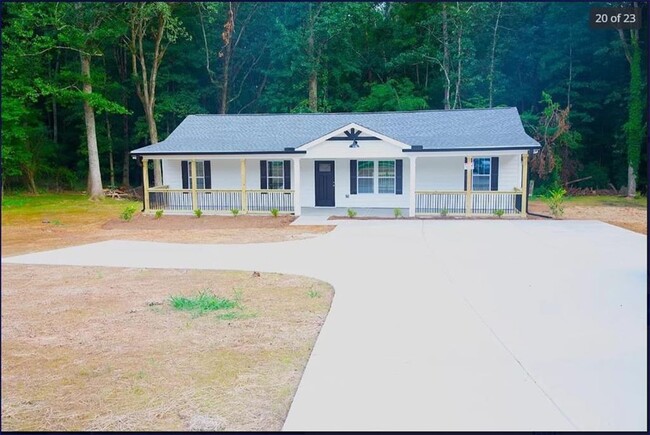 Building Photo - 1696 Daves Creek Dr