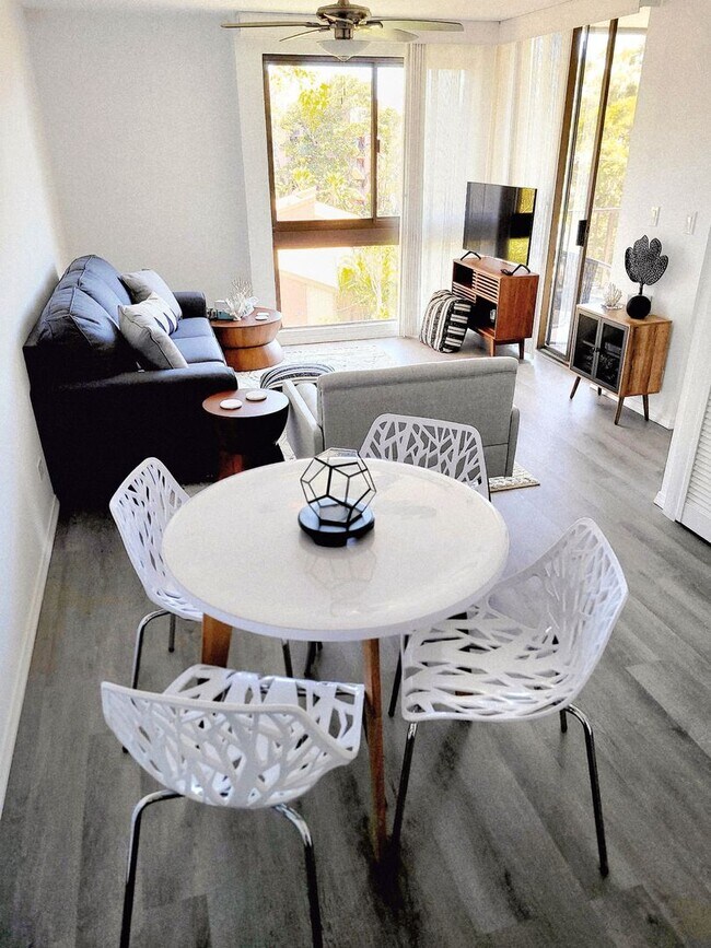 Foto del edificio - KAHANA MANOR 1BD 1 BA OCEAN VIEW AVAILABLE 12/1/25 FOR 1 YR. TERM