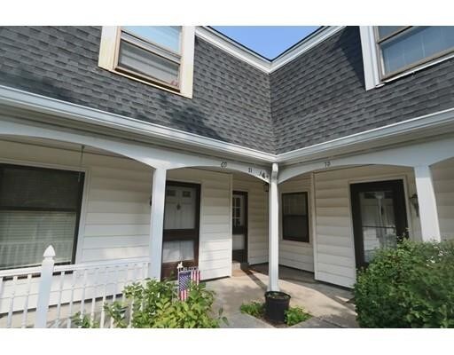 Foto principal - 71 Jamestown Dr