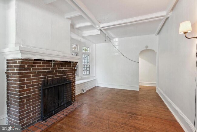 Building Photo - 257 S 46th St