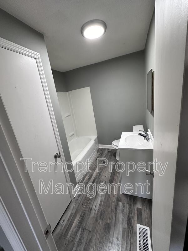 Foto del edificio - 4008 Lightfoot Mill Rd